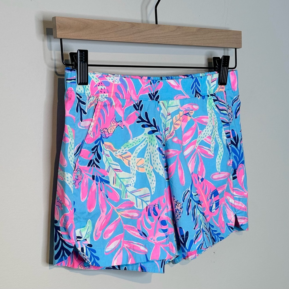 Lilly Pulitzer Ocean View Blue Pink Tropical Pull On Shorts Size XXS - Picture 3 of 11